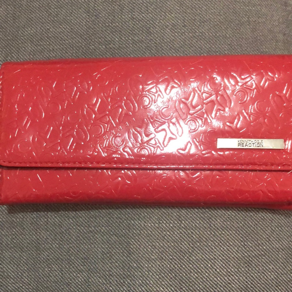 Kenneth Cole wallet for woman